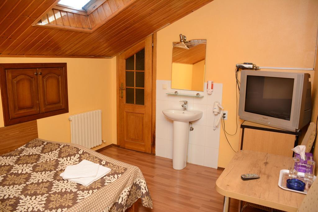 Bazar Motel Chisinau Eksteriør bilde